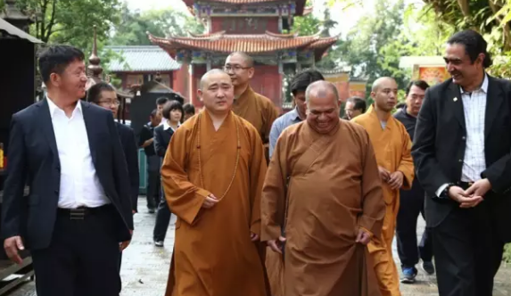 世界佛教徒联谊会副会长、世佛联驻联合国教科文组织使团团长释法宝大法师莅临恒益集团指导