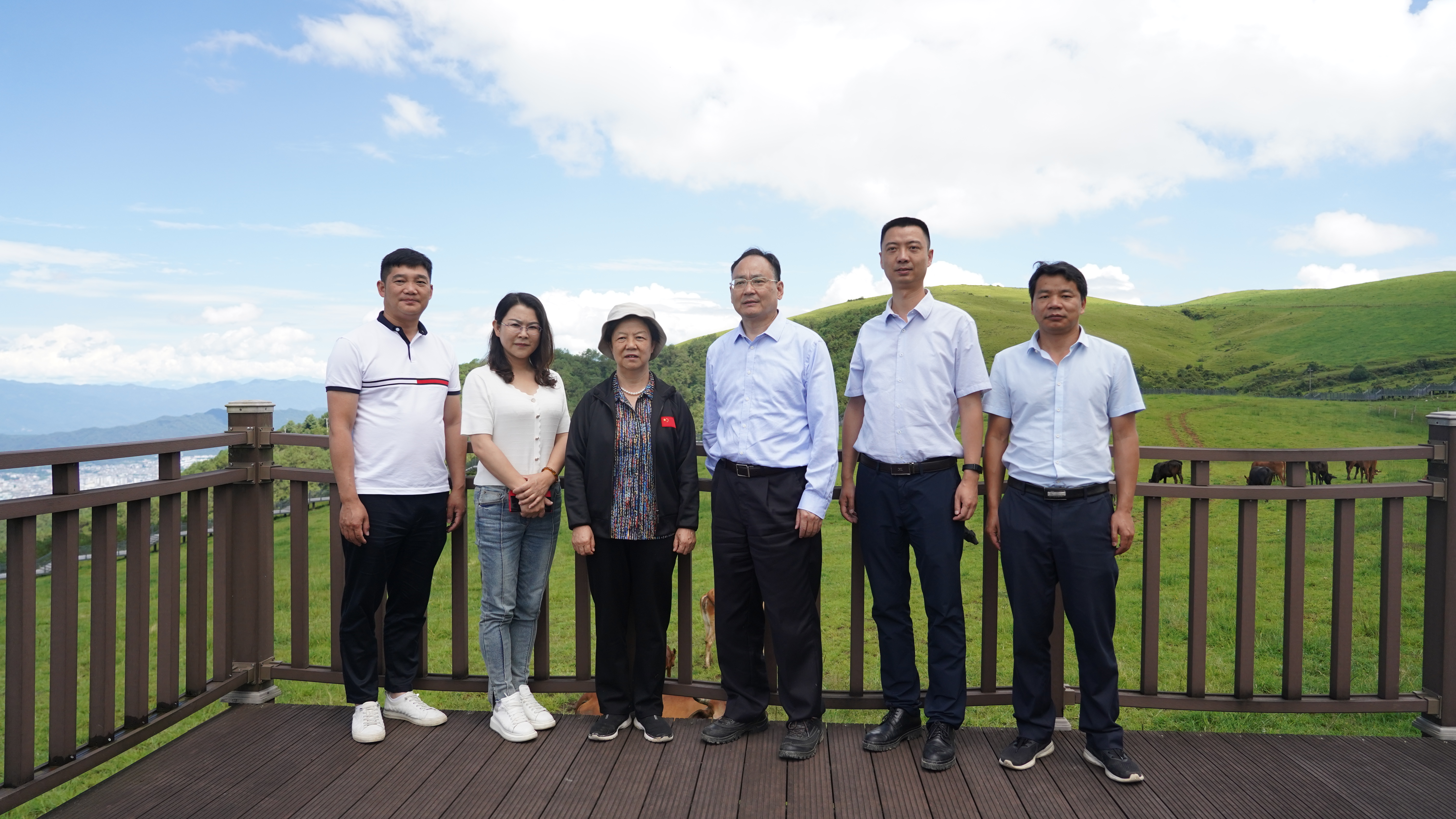 增技兴农助发展——中国工程院院士朱蓓薇一行莅临恒益农业调研指导